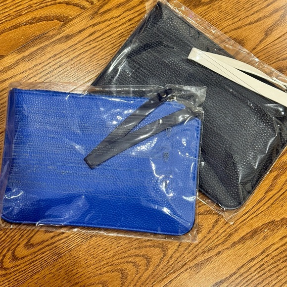 ANA Business Class Globe Trotter Amenity Kit - Picture 3 of 3